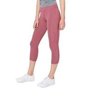 EUC Lululemon Mauve Cropped Leggings
